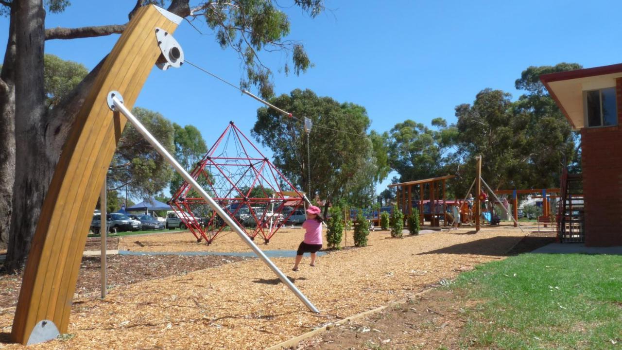 Loddon River Motel Kerang Buitenkant foto
